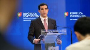 Portugal tightens citizenship law: Longer residency, new requirements 1 Portugal tightens citizenship law: Longer residency, new requirements